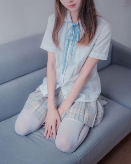 被触手怪强行扒开侵犯_超清免费观看
