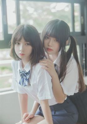 两男一女一前一后3p_1080P动漫在线观看